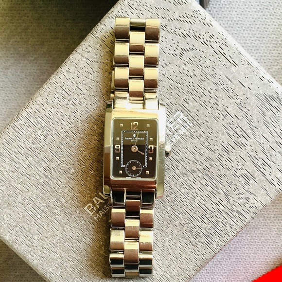 Ladies BAUME&MERCIER HAMPTON stainless steel watch 🔥🔥 - Picture 10 of 13